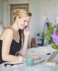 event planner working on laptop.